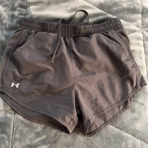 grey under armor athletic shorts